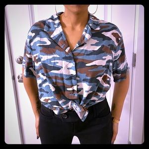 Arizona brand camo button down short sleeve